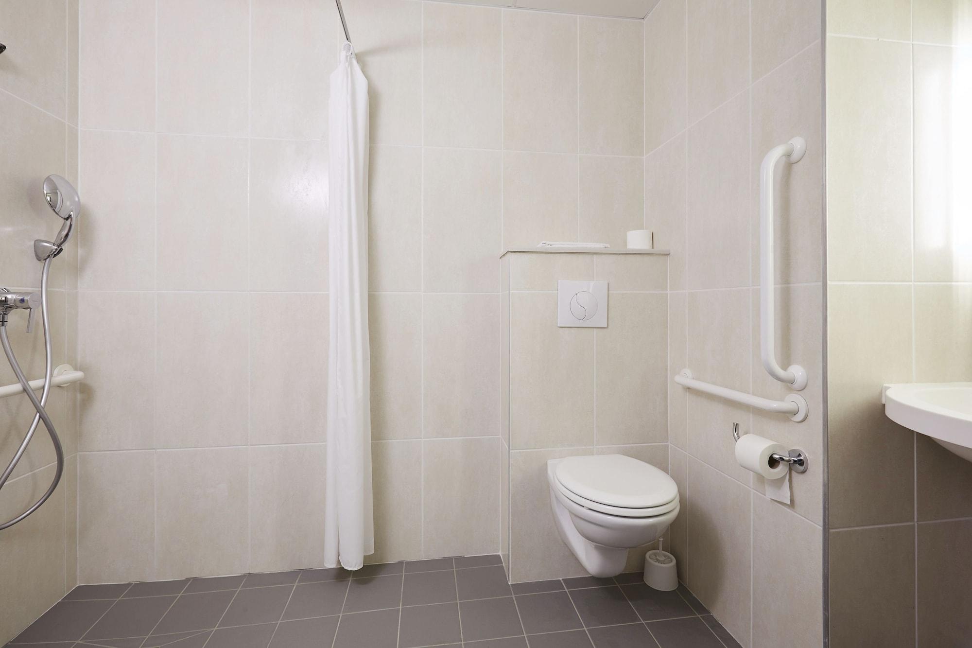B&B Hotel Montlhery Линас Экстерьер фото