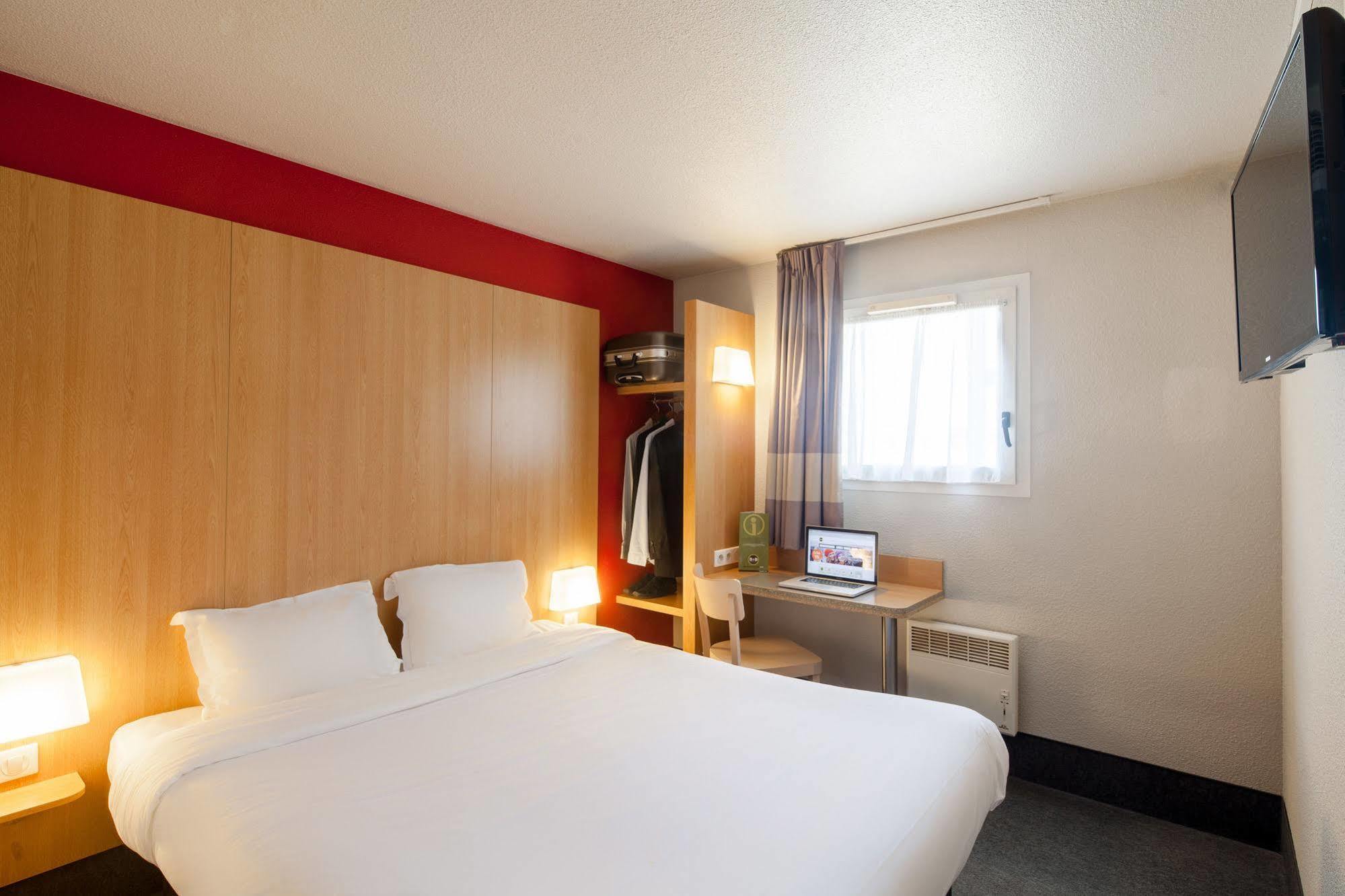B&B Hotel Montlhery Линас Экстерьер фото