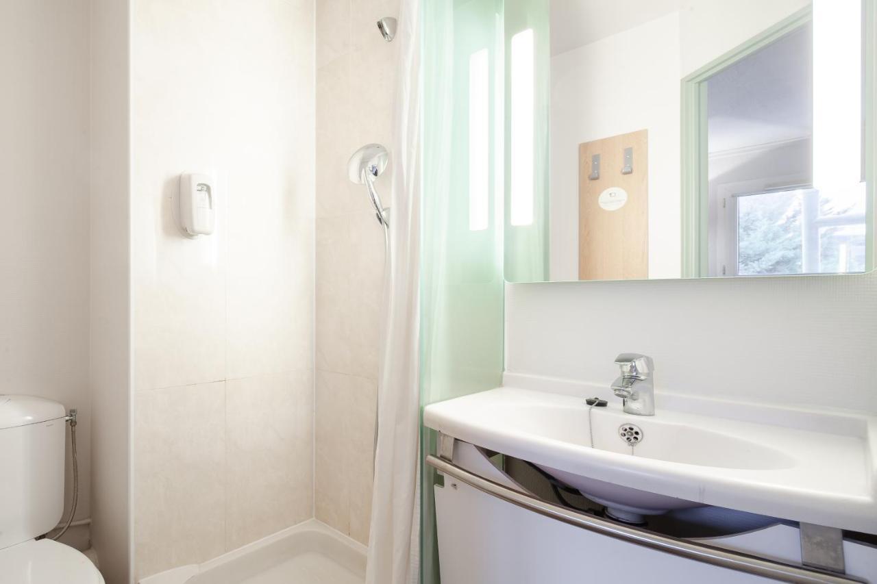B&B Hotel Montlhery Линас Экстерьер фото